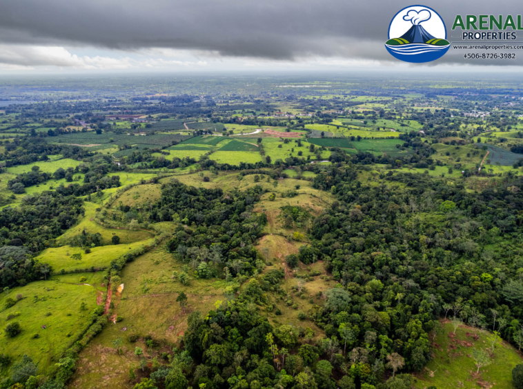 Expansive 128-Acre Farm with Valley Views Near Lake Arenal APMLS0051