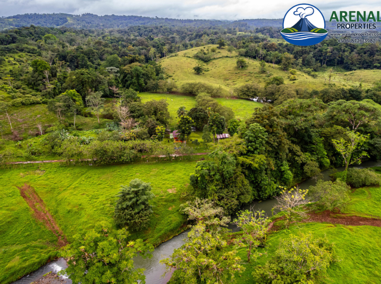 Expansive 128-Acre Farm with Valley Views Near Lake Arenal APMLS0051
