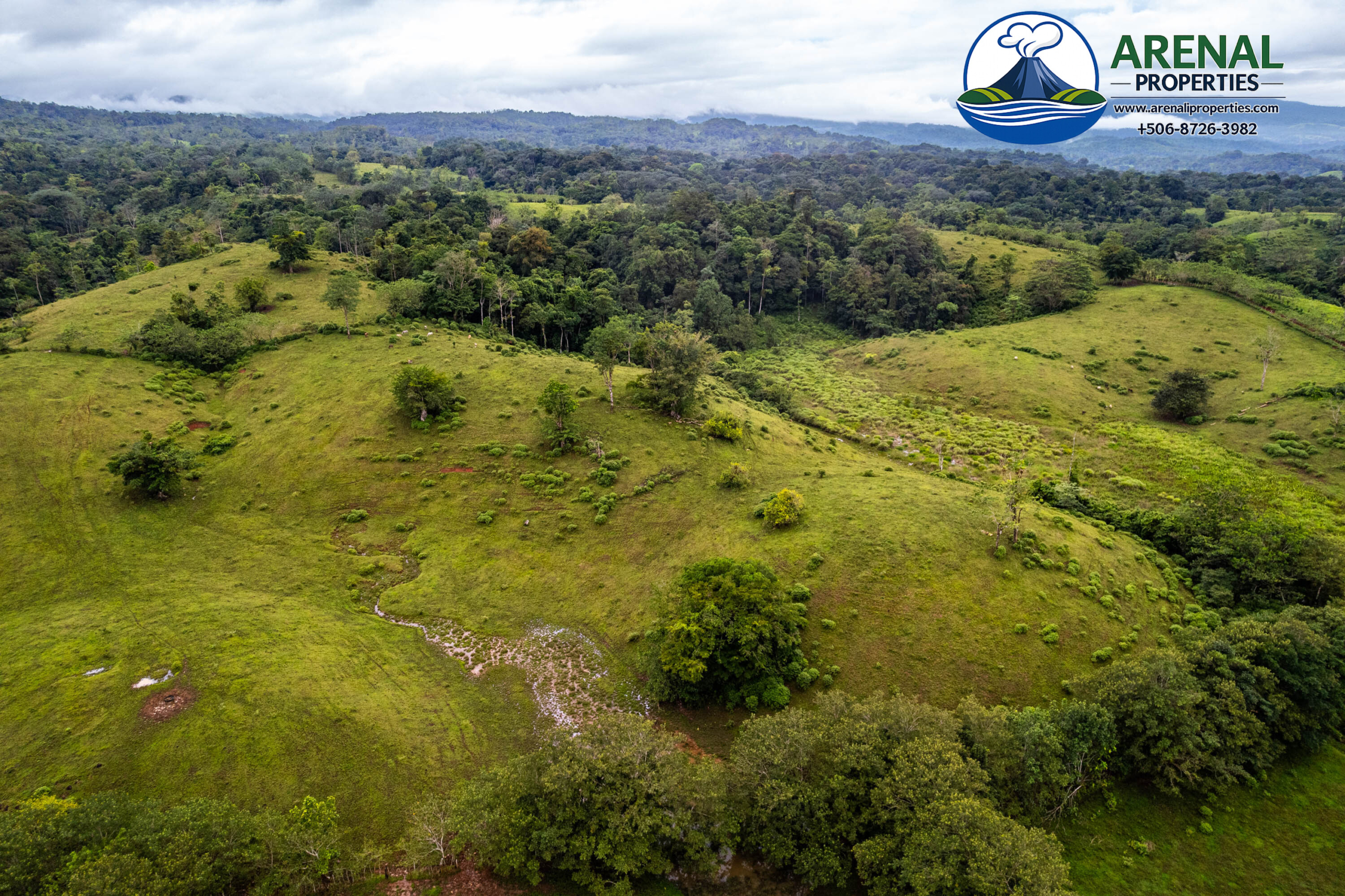 Expansive 128-Acre Farm with Valley Views Near Lake Arenal APMLS0051