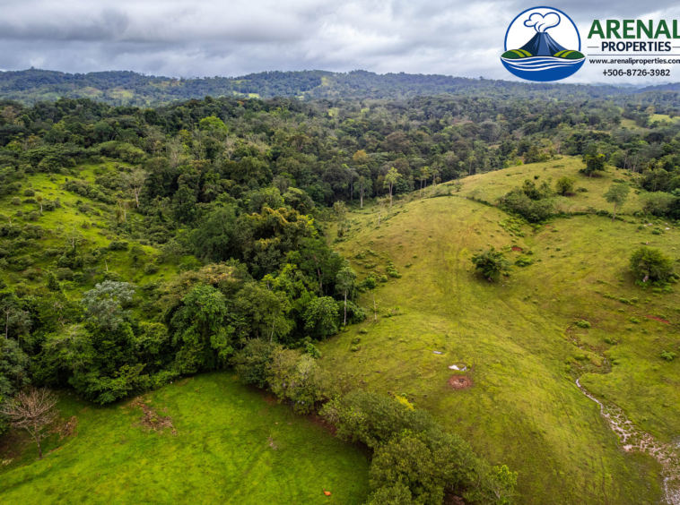 Expansive 128-Acre Farm with Valley Views Near Lake Arenal APMLS0051