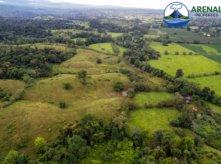 Expansive 128-Acre Farm with Valley Views Near Lake Arenal APMLS0051