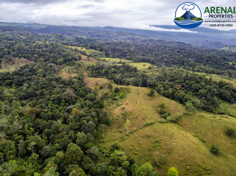 Expansive 128-Acre Farm with Valley Views Near Lake Arenal APMLS0051