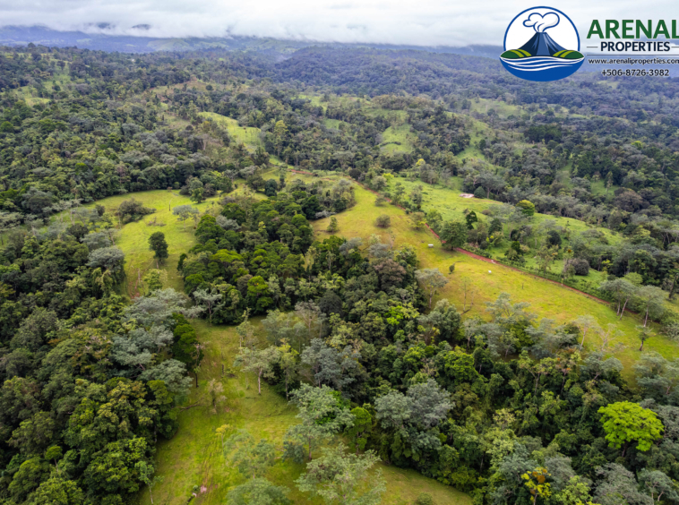Expansive 128-Acre Farm with Valley Views Near Lake Arenal APMLS0051