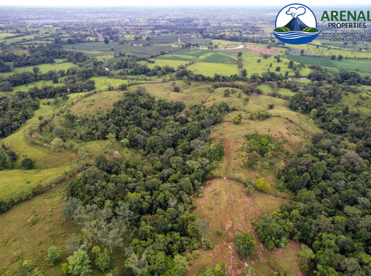 Expansive 128-Acre Farm with Valley Views Near Lake Arenal APMLS0051