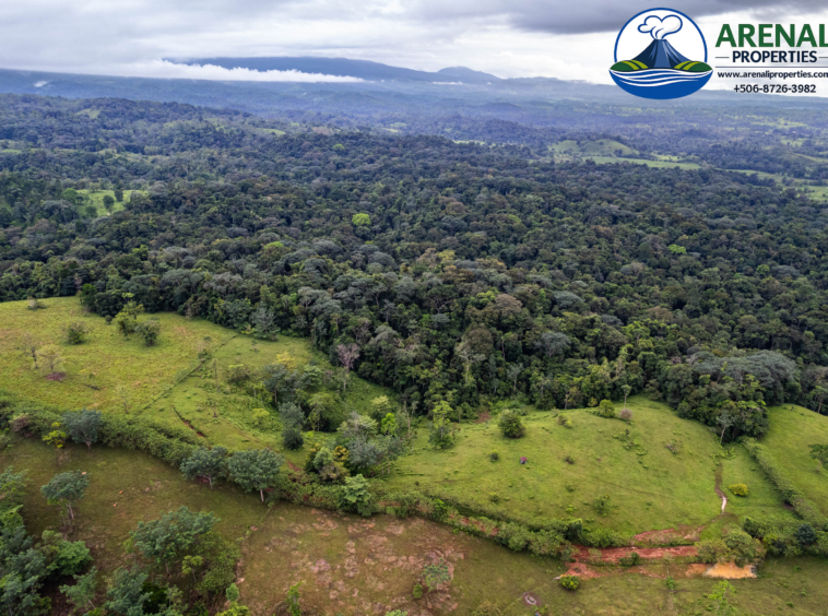 Expansive 128-Acre Farm with Valley Views Near Lake Arenal APMLS0051